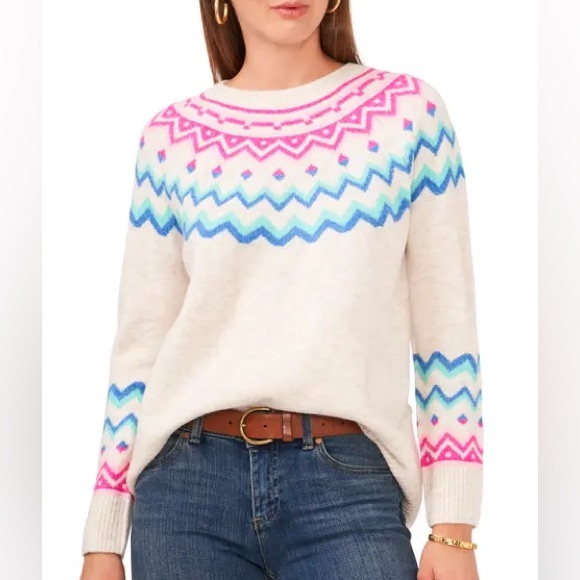 Vince Camuto Sweaters - 💝3/$20 Vince Camuto Cream Sweater with Pink and Blue Pattern